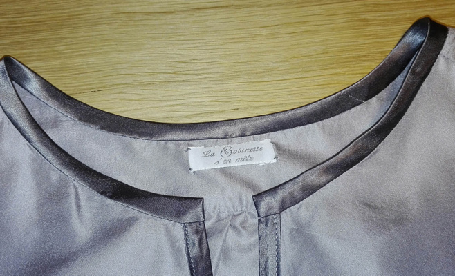 Reproduisez votre logo sur des étiquettes tissées fantaisies ! Reproduisez votre logo sur des étiquettes tissées fantaisies !