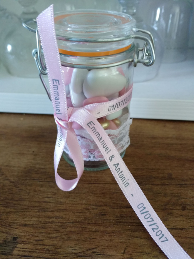 Pour votre mariage, pensez aux rubans personnalisés ! Pour votre mariage, pensez aux rubans personnalisés !