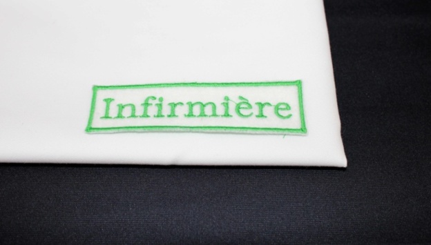 Personnalisez votre blouse de travail avec les écussons brodés! Personnalisez votre blouse de travail avec les écussons brodés!