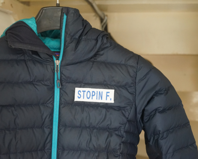 Personnalisation d'écussons brodés pour vêtements de travail Personnalisation d'écussons brodés pour vêtements de travail