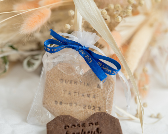 Ruban en satin imprimé : personnalisez vos événements avec élégance Ruban en satin imprimé : personnalisez vos événements avec élégance