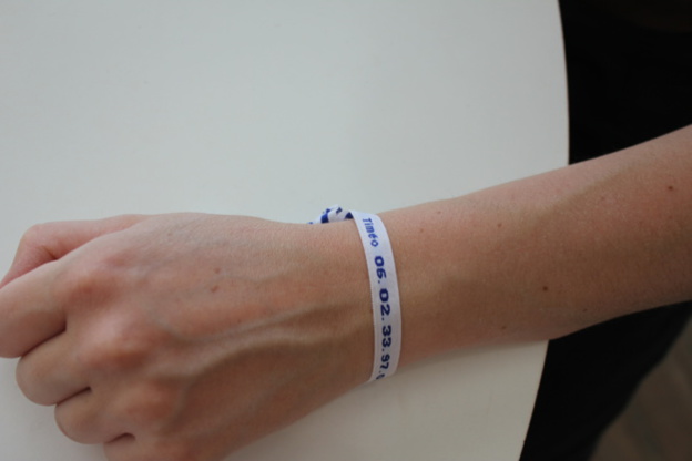 Pratique : ajoutez vos coordonnées sur le bracelet de vos enfants ! Pratique : ajoutez vos coordonnées sur le bracelet de vos enfants !